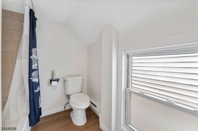 235 Pine St, Elizabeth City, NJ 07206