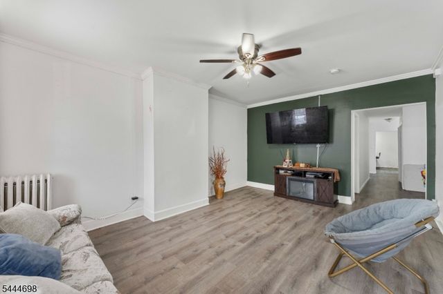 235 Pine St, Elizabeth City, NJ 07206