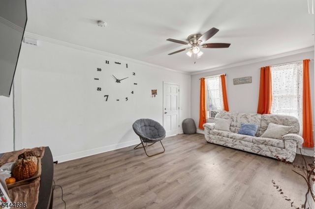 235 Pine St, Elizabeth City, NJ 07206
