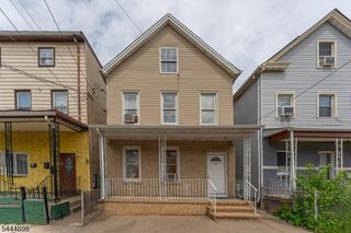 235 Pine St, Elizabeth City, NJ 07206