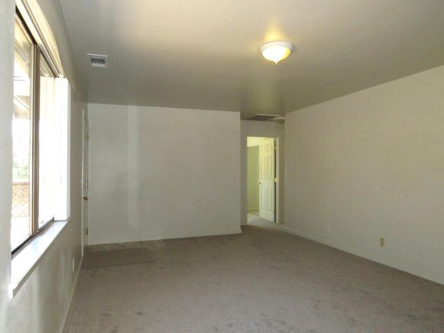 19245 Geisendorfer Rd, Applegate, CA 95703