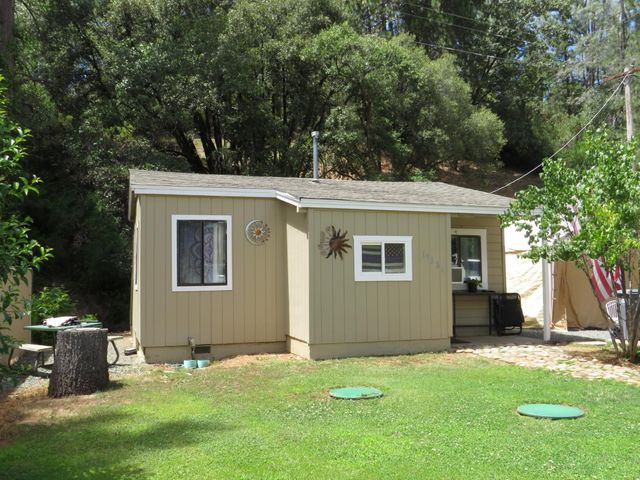 19245 Geisendorfer Rd, Applegate, CA 95703