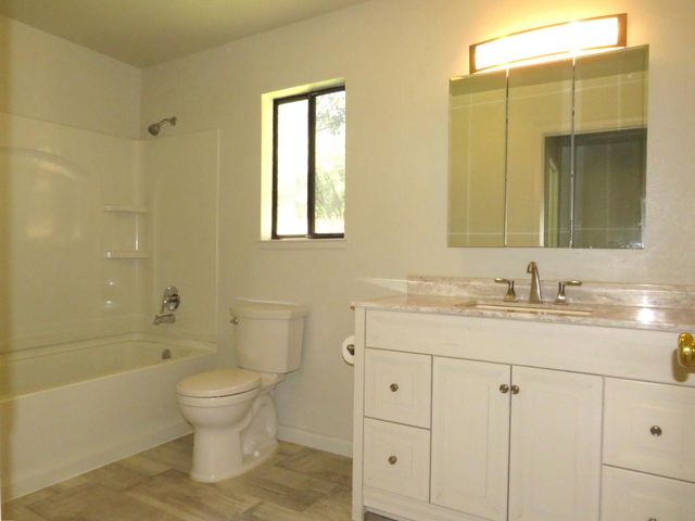 19245 Geisendorfer Rd, Applegate, CA 95703