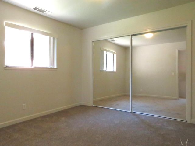 19245 Geisendorfer Rd, Applegate, CA 95703