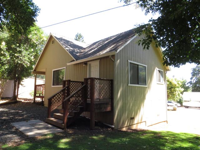 19245 Geisendorfer Rd, Applegate, CA 95703