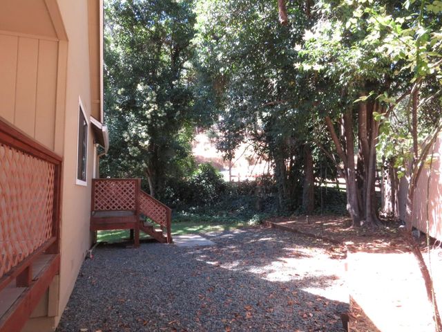 19245 Geisendorfer Rd, Applegate, CA 95703
