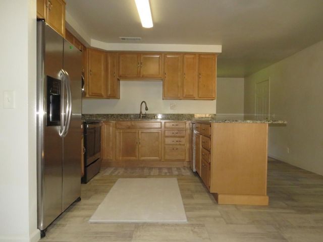 19245 Geisendorfer Rd, Applegate, CA 95703