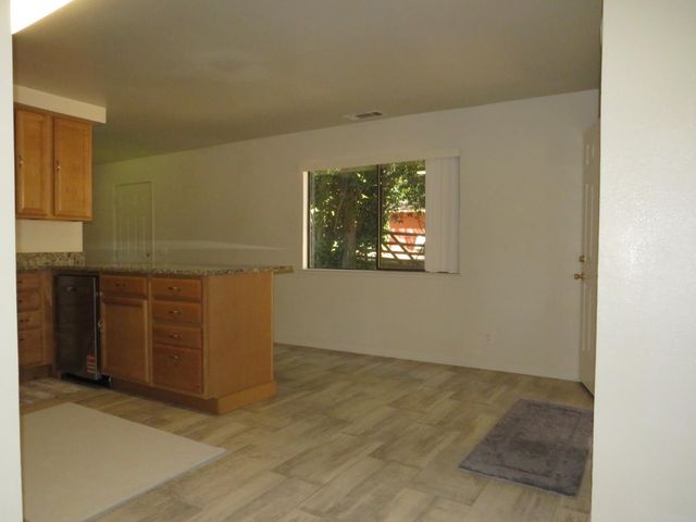 19245 Geisendorfer Rd, Applegate, CA 95703