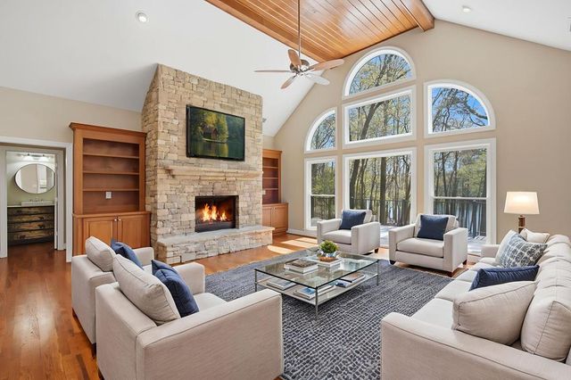 33 Kingfisher Point, Big Canoe, GA 30143
