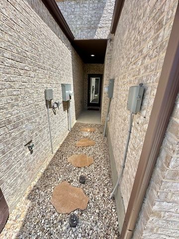 6004 Bursey Road, Watauga, TX 76148