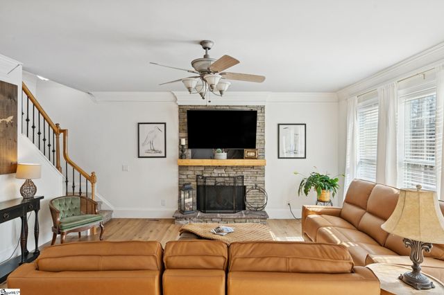 1120 Bay Drive, Fair Play, SC 29643