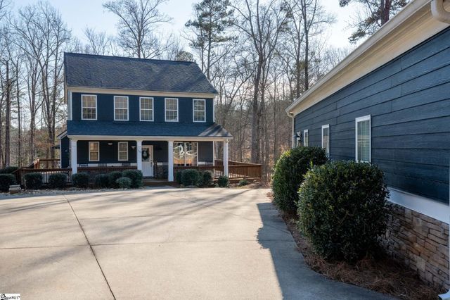 1120 Bay Drive, Fair Play, SC 29643