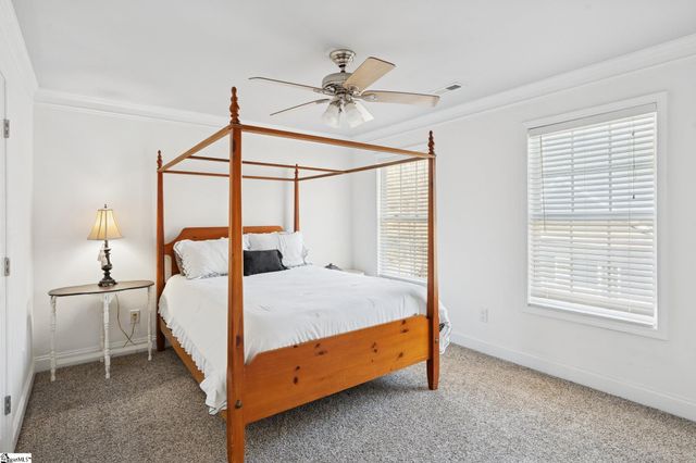 1120 Bay Drive, Fair Play, SC 29643