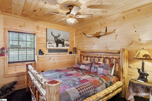 1120 Bay Drive, Fair Play, SC 29643