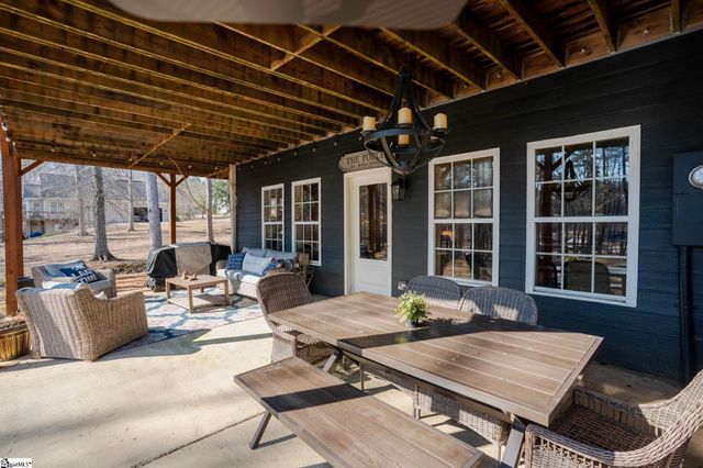 1120 Bay Drive, Fair Play, SC 29643