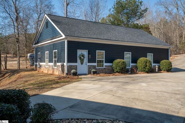 1120 Bay Drive, Fair Play, SC 29643