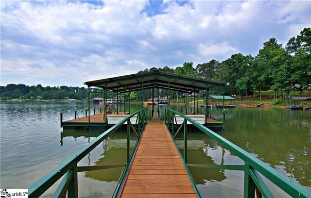 1120 Bay Drive, Fair Play, SC 29643