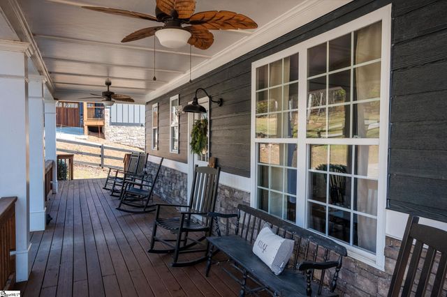 1120 Bay Drive, Fair Play, SC 29643