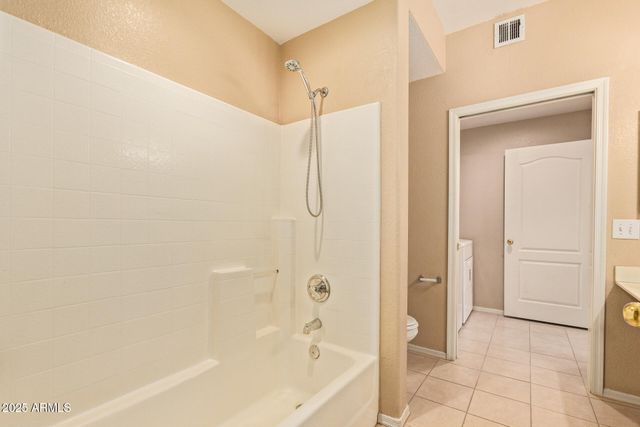 2929 W YORKSHIRE Drive 1104, Phoenix, AZ 85027