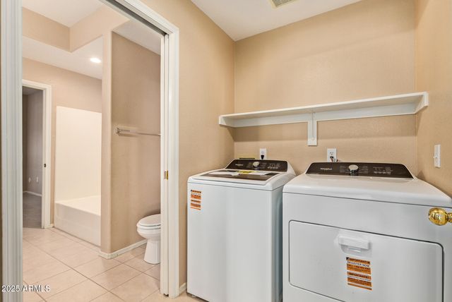 2929 W YORKSHIRE Drive 1104, Phoenix, AZ 85027