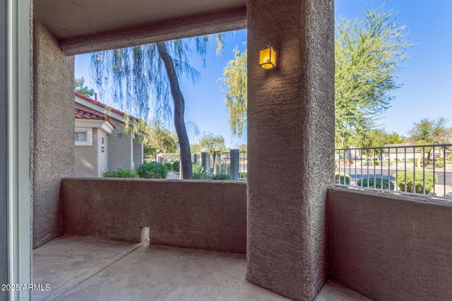 2929 W YORKSHIRE Drive 1104, Phoenix, AZ 85027