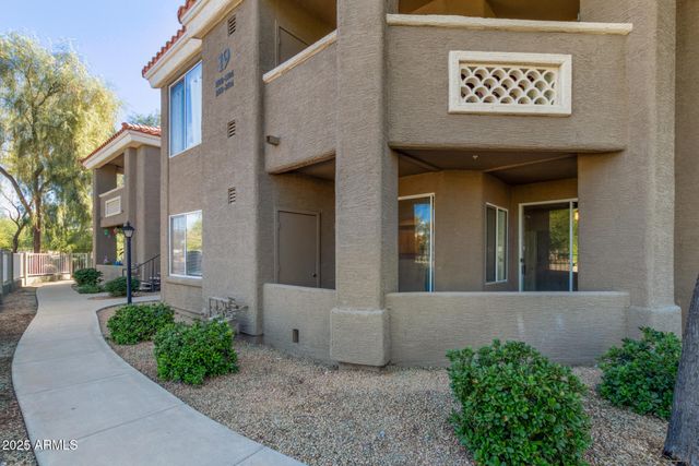 2929 W YORKSHIRE Drive 1104, Phoenix, AZ 85027