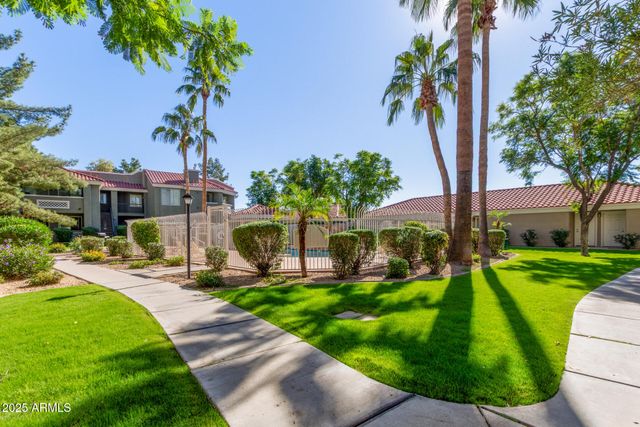 2929 W YORKSHIRE Drive 1104, Phoenix, AZ 85027