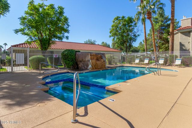 2929 W YORKSHIRE Drive 1104, Phoenix, AZ 85027