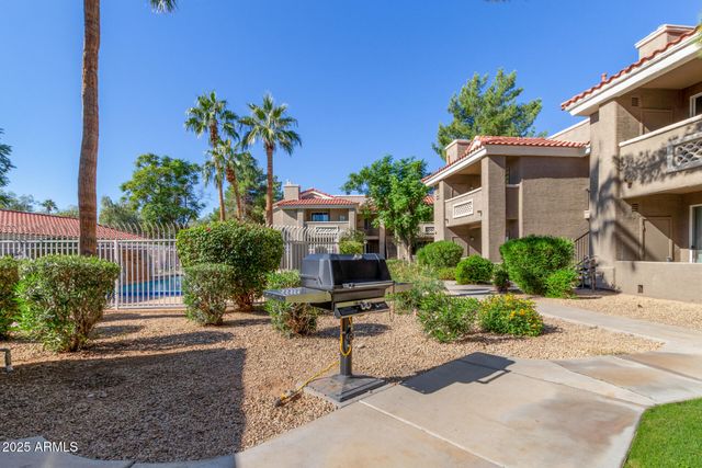 2929 W YORKSHIRE Drive 1104, Phoenix, AZ 85027