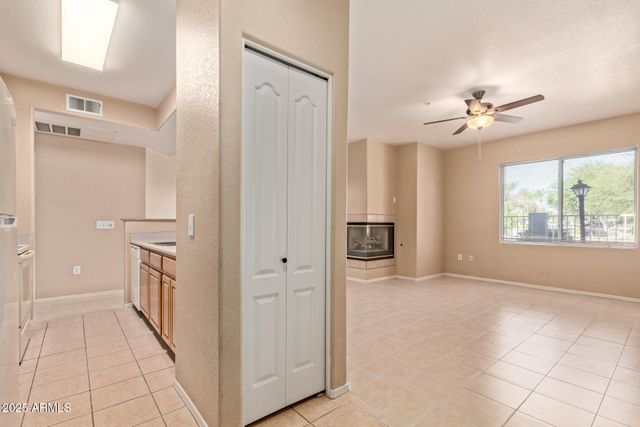 2929 W YORKSHIRE Drive 1104, Phoenix, AZ 85027