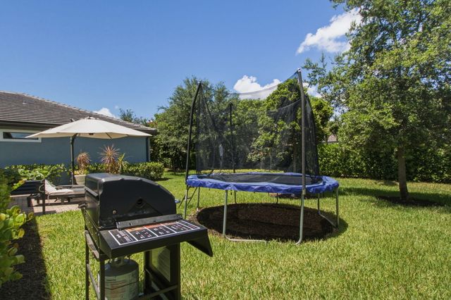 4601 Pinehurst Trail E, Oakland Park, FL 33309
