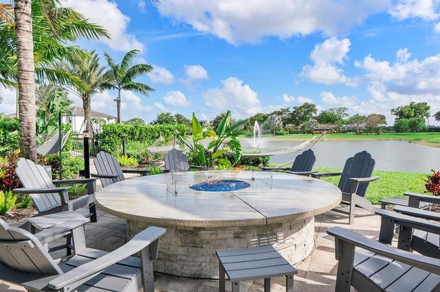 4601 Pinehurst Trail E, Oakland Park, FL 33309