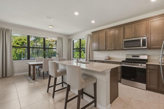 4601 Pinehurst Trail E, Oakland Park, FL 33309