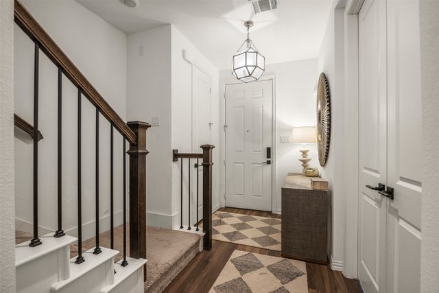 7537 Laburnam Road, Dallas, TX 75228