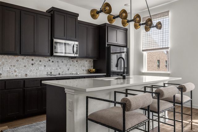 7537 Laburnam Road, Dallas, TX 75228