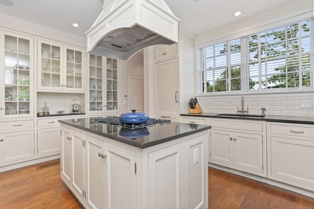 2 Elmwood Drive 2, Fairfield, CT 06890