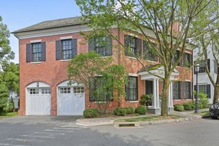 2 Elmwood Drive 2, Fairfield, CT 06890