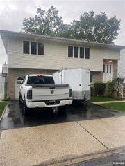 246 Lee Street, Elmwood Park, NJ 07407