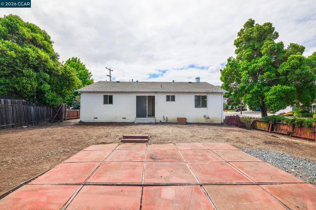 5501 Colorado Dr, Concord, CA 94521