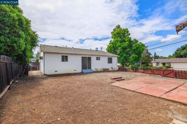5501 Colorado Dr, Concord, CA 94521