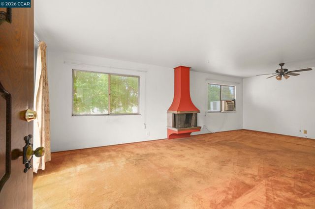 5501 Colorado Dr, Concord, CA 94521