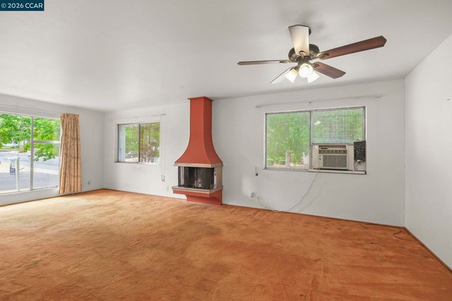 5501 Colorado Dr, Concord, CA 94521