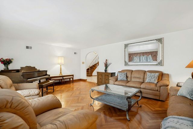 46 AVENUE B, Bayonne, NJ 07002