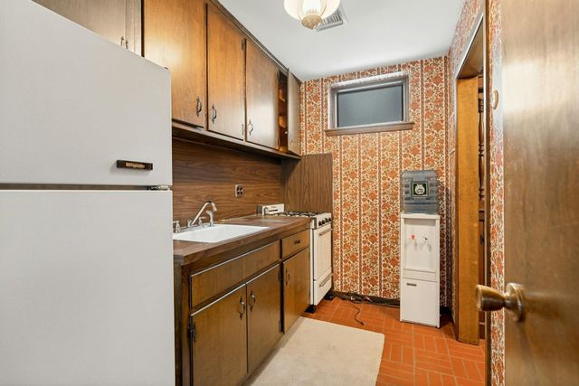 46 AVENUE B, Bayonne, NJ 07002