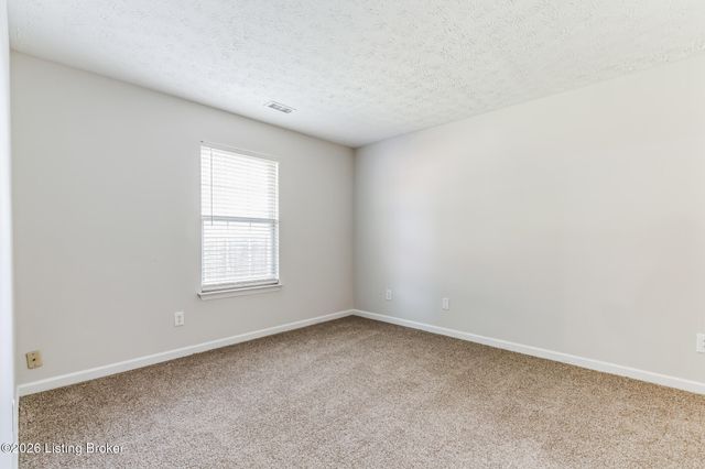 9603 Brooks Bend Rd, Louisville, KY 40258