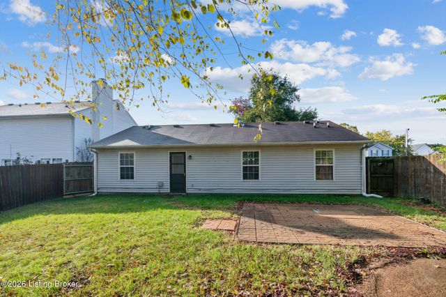 9603 Brooks Bend Rd, Louisville, KY 40258