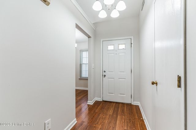 9603 Brooks Bend Rd, Louisville, KY 40258