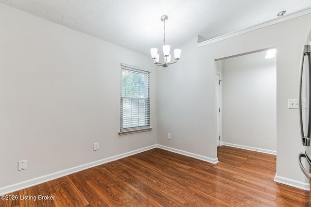 9603 Brooks Bend Rd, Louisville, KY 40258