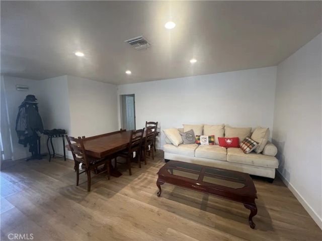 21106 Wardham, Lakewood, CA 90715