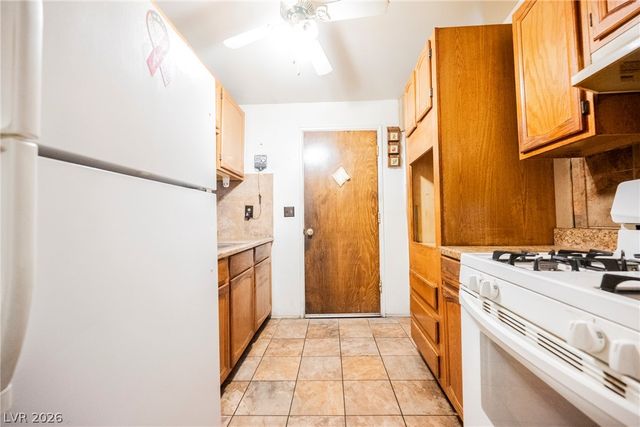 1900 Holmes Street, Las Vegas, NV 89106